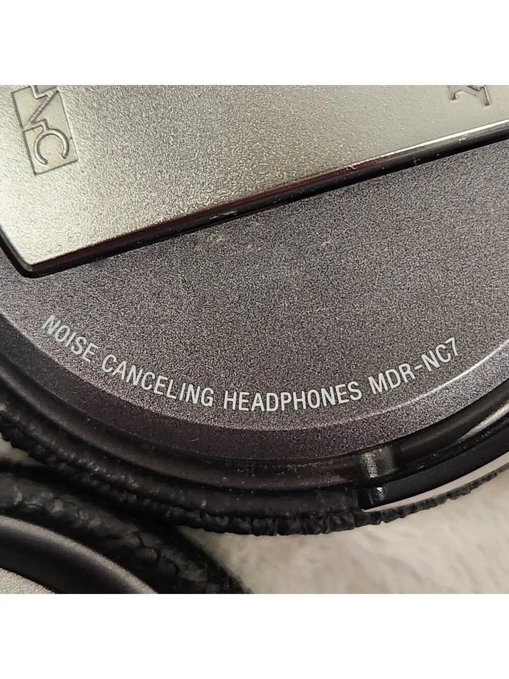 Sony Noise Cancelling Headphones Black MDR-NC7 Black Folding Corded Adjustable